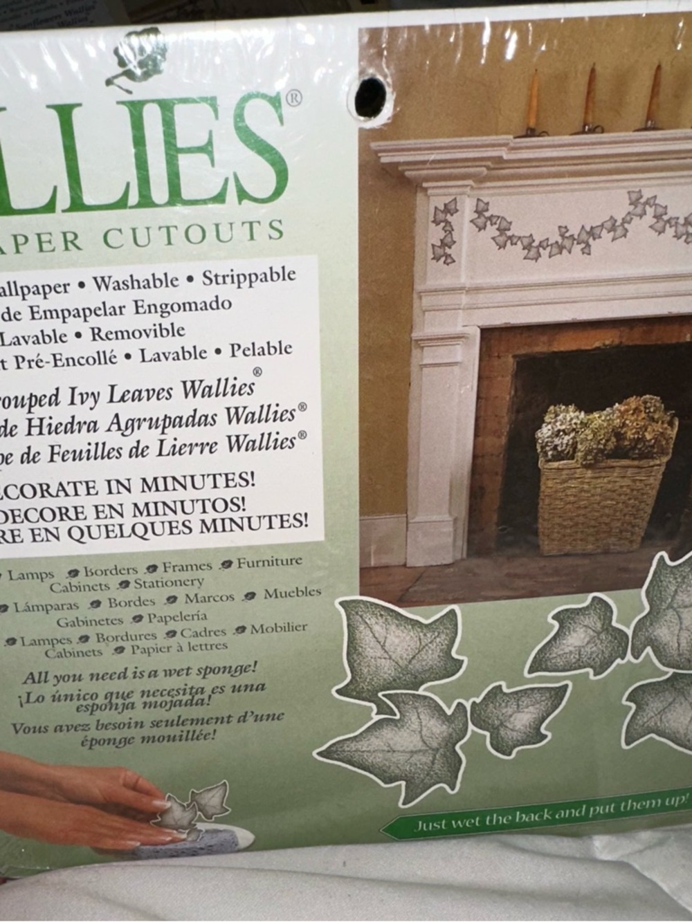 Wallis Green Ivy Leaf Decal Accents for Reptile Habitats